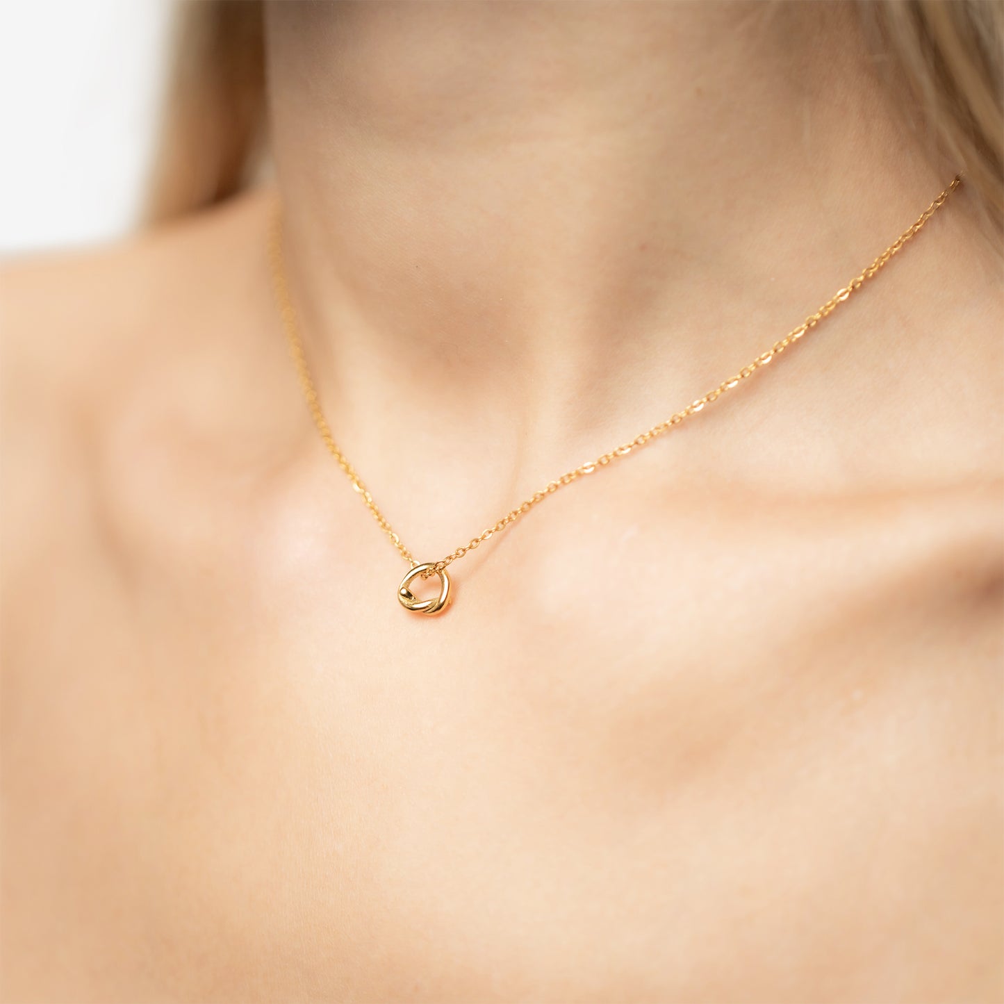 Friendship Mini Knot Necklace