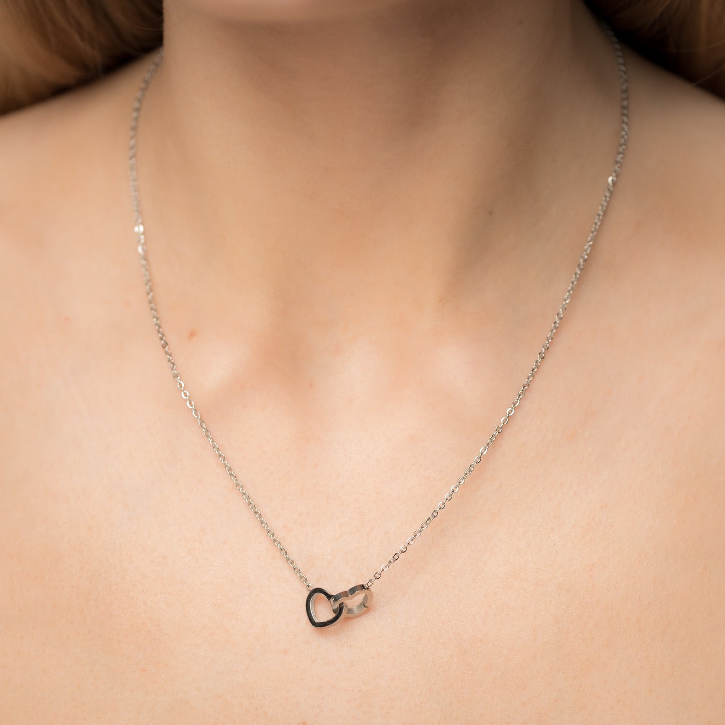 Connected Heart Halsband