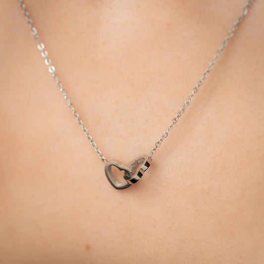 Connected Heart Halsband
