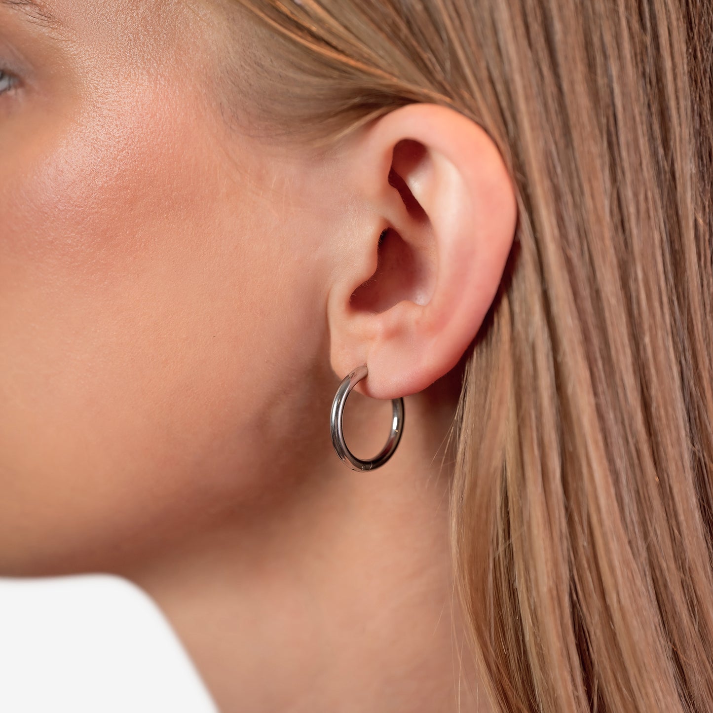 Single Jannika Hoop 16mm