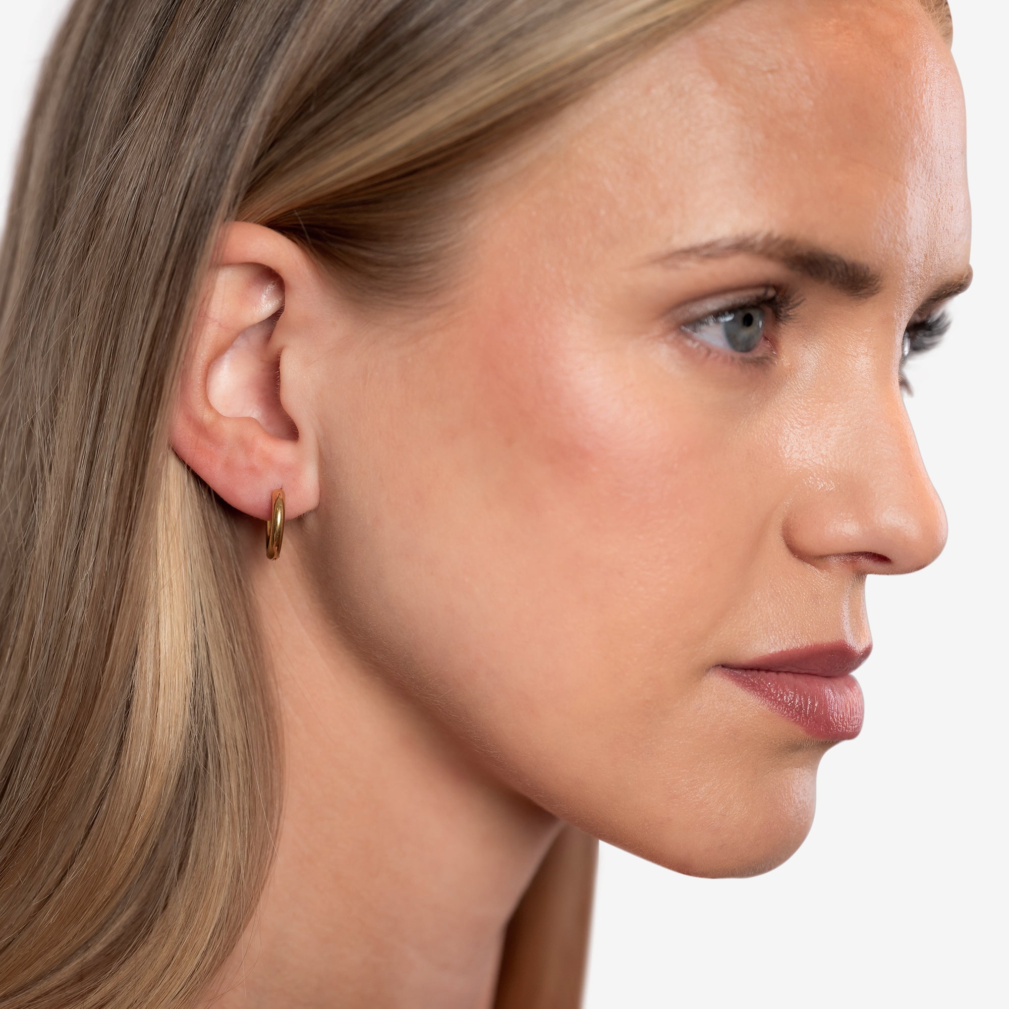 Single Jannika Hoop 10mm