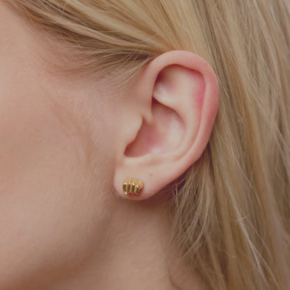 Katrin Z. Fist bump earring