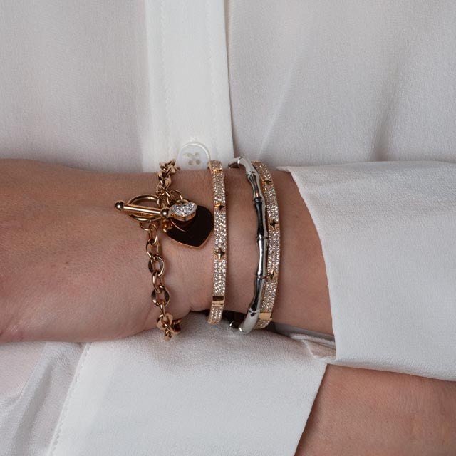 Vattentåliga armband i kirurgiskt stål från Susanna Falken Jewellery – bild för kategorin armband.